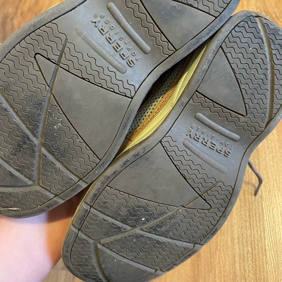 Shoes - Picture 2 of 3